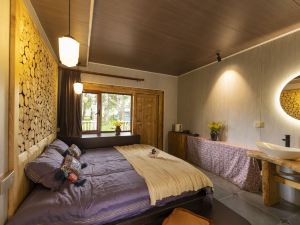 Hemu Open to the Mountain Homestay