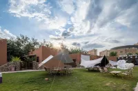 Sansheng Baijianli B&B (Aksu Old Street Night Market)