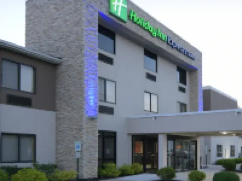 ホリデイ イン エクスプレス & スイーツ ウィリアムズタウン - グラスボロ by IHG グロスターのホテル