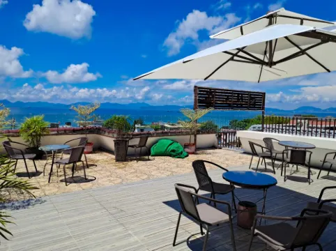Huayue · Mingyue Mountain and Sea Chinese Inn (Shenzhen Guanhu Beach)