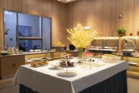 Yuxi Huaning Guanghua Hotel (Ningzhou Park) Hotels in Huaning