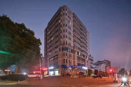 Yucai Business Hotel