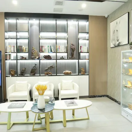 Yasite Meitu Hotel (Branch near Lichuan Railway Station & Lichuan Tenglong Cave Tourist Center)