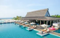 Grand Park Kodhipparu Maldives - piscine