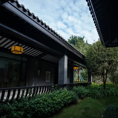 Nandian Banshan Hot Spring Hotel