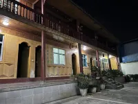 Fangzhou Apartment