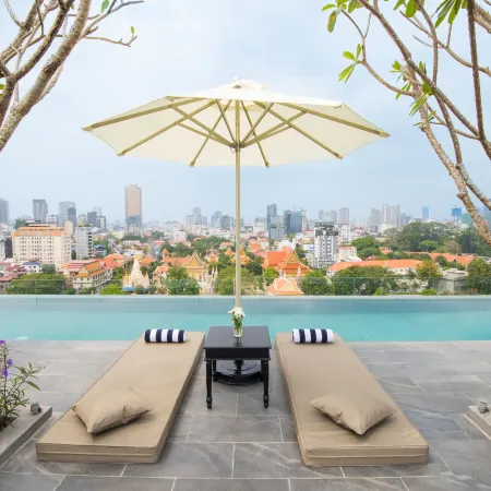 GLOW PARK HOTEL Grand Royal Palace