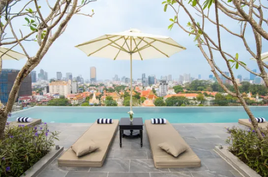 GLOW PARK HOTEL Grand Royal Palace