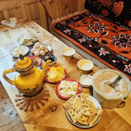 Kangding Huaxiang Siyizhijia Homestay