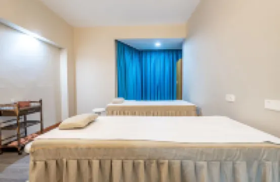 ไวฟีเดน โฮเทล - ชื่อเดิม โทไค โฮเทล ฟรี ชัทเทิล บัส ในช่วง แคนตัน แฟร์