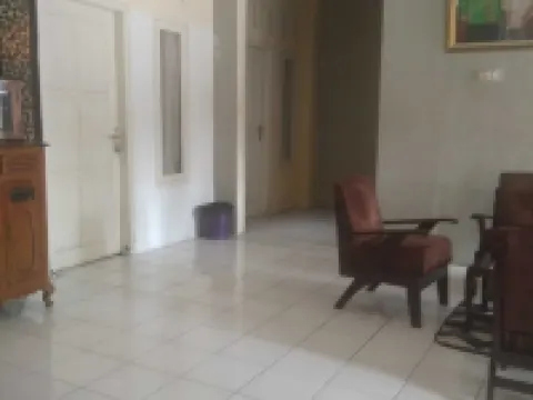 Capital O 92080 Green Home Stay Hotels in Ciamis Regency