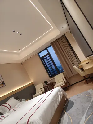 Changtai Changyuan Hotel - parkir