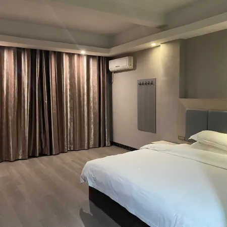 Yanhe Haina Hotel