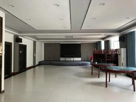 Clean Hotel Отели рядом с достопримечательностью «Xianfeng Pingbaying Tourist Resort»