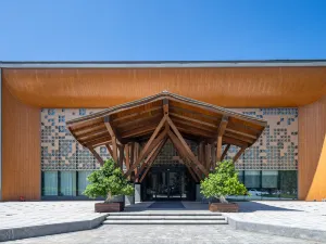 Huazhu Luxury · Jian Shan Jie Lu Tang-Style Boutique Inn