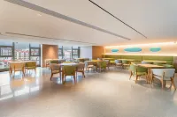 JI Hotel (Wuzhishan Sanyuesan Avenue) - parking