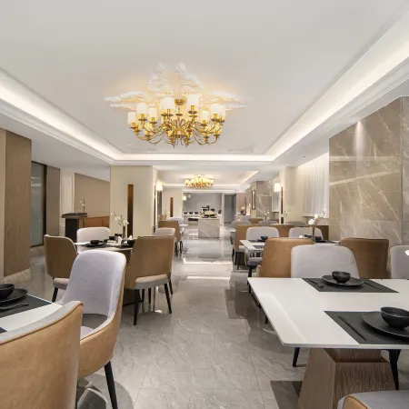Vienna International Hotel （Zhouzhi Shuijie）