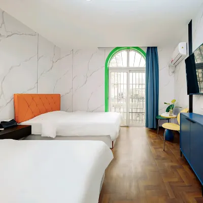 Jitai Hotel (Shanghai Hongkou Football Stadium) Hotels near Luxun Park