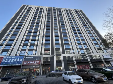 Yueshangyunjing Homestay Отели рядом с достопримечательностью «Tongliao Vocational College (Liaohe Street)»