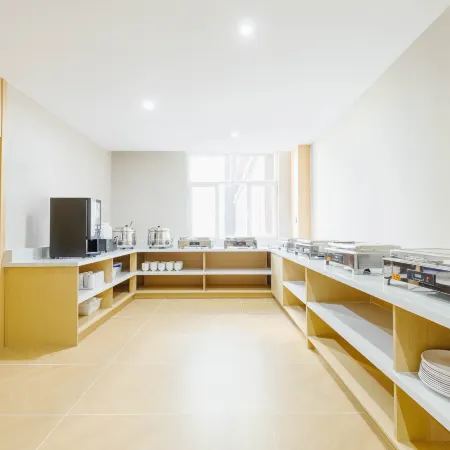 Rezen Select Hotel (Yima Lane Store, Kuitun City)