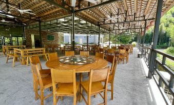 Shennonggu Yiqing Xigu Inn
