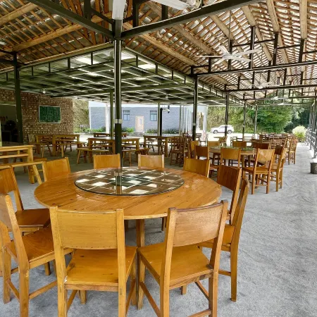 Shennonggu Yiqing Xigu Inn