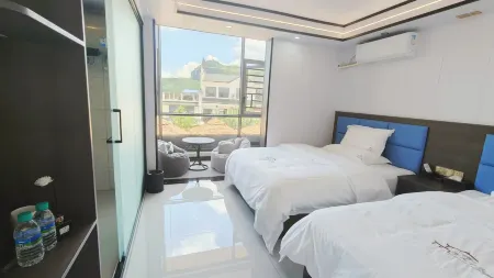 Bamianshan Qingfeng Xiaozhu Homestay Отели рядом с достопримечательностью «Bamian Mountain»