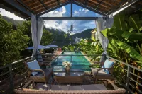 Mosu · Hongcun Xiangju | Mountain & Stream Rustic-Luxury Garden Stay (Three Trees Scenic Area) - Pools