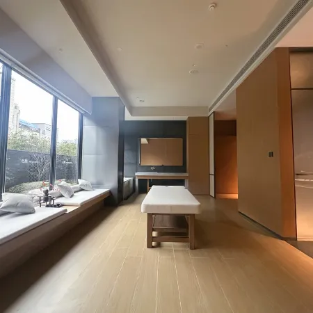 Leshan Chanyi Yiyue Hotel