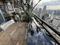 Two Lazy Bugs Hostel (Jiefangbei)