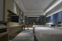 Huazhong Hotel Hotel di Huili
