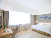 维也纳3好酒店(千岛湖景区店) - 标准温馨大床房