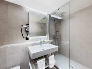 NH 암스테르담 실러