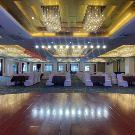 Jinjiang Metropolo Hotel (Ordos Wanzheng Plaza)
