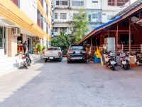 Tree Place Hotels near Chom Thong
