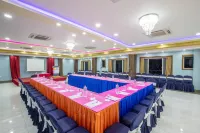 Siddhartha Hotel Grand City, Birtamode Hotels in Mechinagar