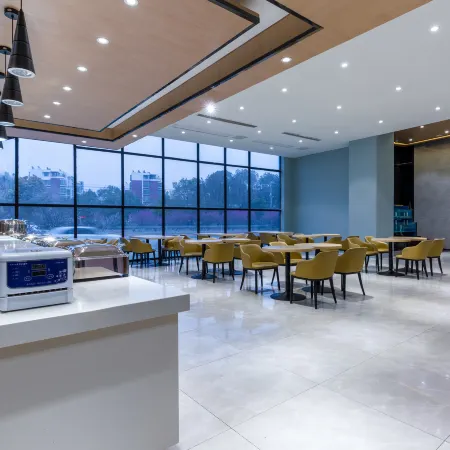 Holiday Inn Golden (Huaibei Stadium)