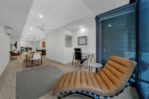 Close to All Hotels in Melbourne