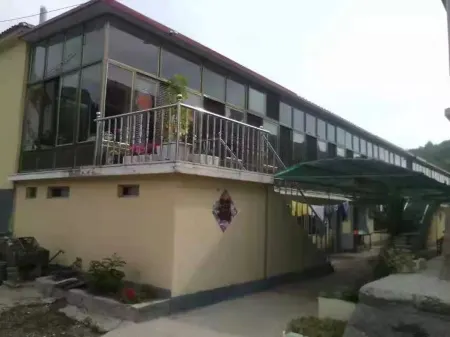 Donggang Town Fengqing Coastal Homestay Отели рядом с достопримечательностью «Dalu Island»