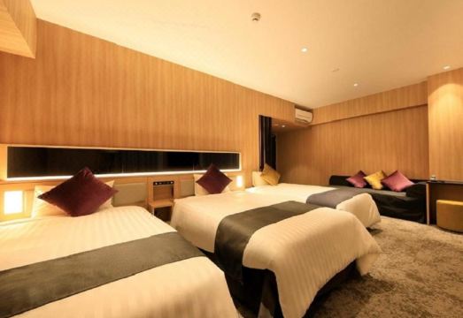 퀸테사 호텔 후쿠오카 텐진 코믹 & 북