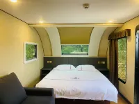 Wuning Ronghu RV Accommodation