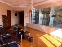 Ejina Qi Taibo Business Hotel - parkir