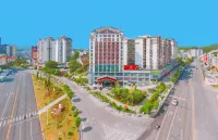 Banshan Hotel (Wanda Plaza in Kaili City Center) Hotels near Qian Dongnan Miaozu Dongzu Zizhizhou Guoying Linchang Huahui Base