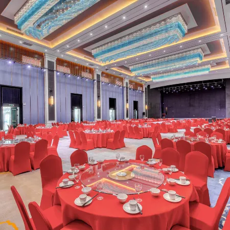 Grand Rezen Hotel Karamay Urho Heyi Отели в г. Карамай