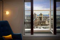 Leonardo Royal Hotel London City - Tower of London - Pools