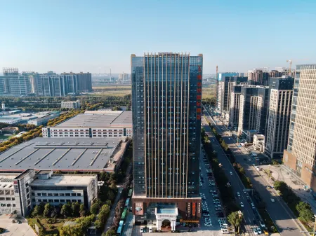 Vienna International Hotel (Xi'an North Railway Station) Отели рядом с достопримечательностью «Chang'an University Weishui Campus Stacks»