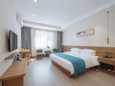 Floral Hotel ·Xunxi Garden Hotel(Nanxun Ancient Town Branch) Hotels near Xiaolianzhuang