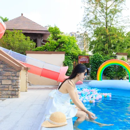Huizhou Nankunshan R&F Health Valley Mitu Pool Villa
