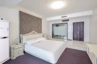 Hello Light Hotel (Hefei Hegong Danan District Metro Station Branch)