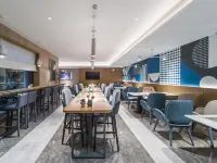 Homeinn Aifeel Hotel (Old Street Kunming Dongfeng Square) Hotels near كونمينغ هال